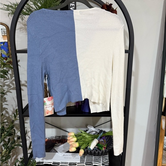 hazel moon  Two-Tone Cardigan in Cream and Blue size large - Picture 4 of 5